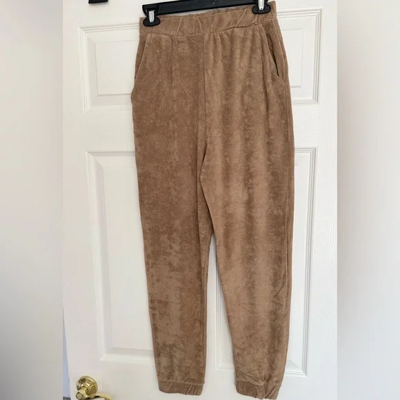 NWTA 2 piece Zara Terrycrop Tank Top and Joggers - Picture 6 of 8